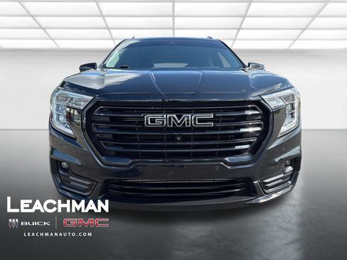 Used 2023 GMC Terrain SLT w/ Infotainment Package II FWD image 8