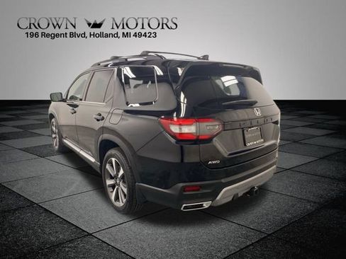 Used 2023 Honda Pilot Elite image 4
