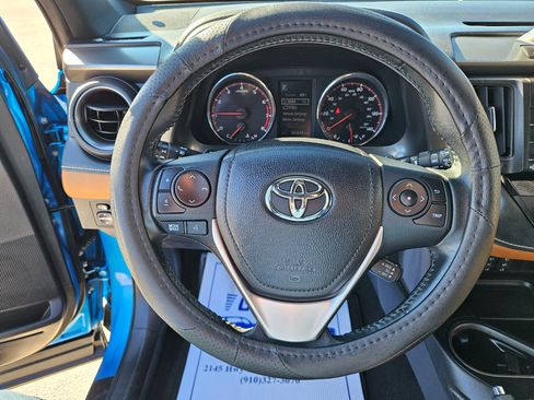 Used 2016 Toyota RAV4 SE image 21