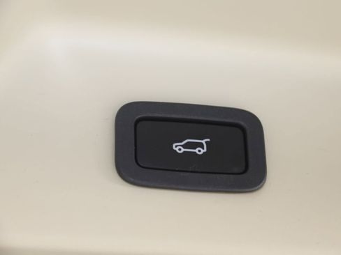 Used 2020 Land Rover Range Rover HSE image 53