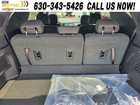 New 2025 Chevrolet Traverse LT image 16