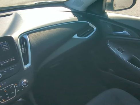 Used 2024 Chevrolet Malibu LT image 18