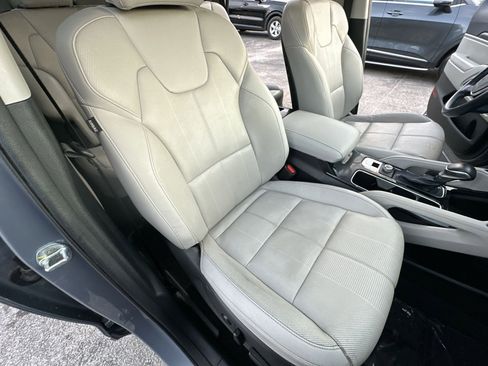 Used 2023 Kia Telluride EX image 25