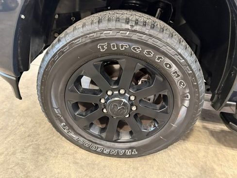 Used 2025 RAM 2500 Big Horn AWD/4WD image 38