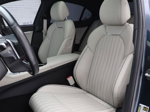 Used 2022 Genesis G70 3.3T w/ Sport Advanced Package image 15