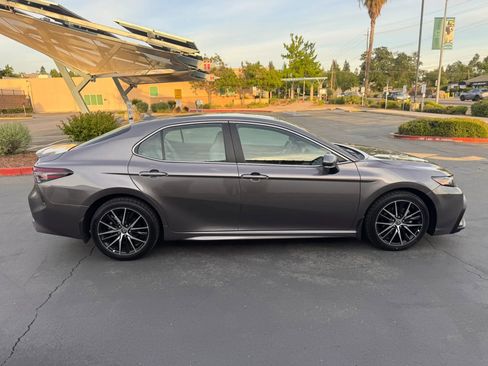 Used 2024 Toyota Camry SE w/ Cold Weather Package image 7