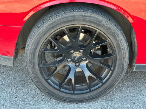 Used 2015 Dodge Challenger SXT Plus image 17