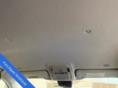 Used 2023 Toyota Highlander FWD image 15