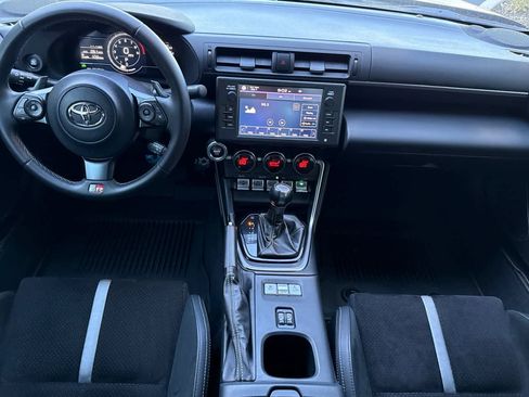 Used 2023 Toyota GR86 Premium image 14