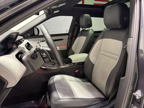 Used 2026 Land Rover Range Rover Evoque Dynamic SE AWD/4WD image 10