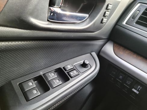 Used 2017 Subaru Outback 2.5i Limited image 13