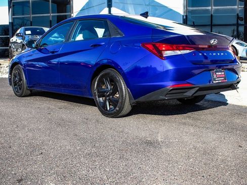 Used 2023 Hyundai Elantra SEL image 4