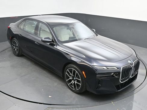 Certified 2023 BMW 760i xDrive image 50