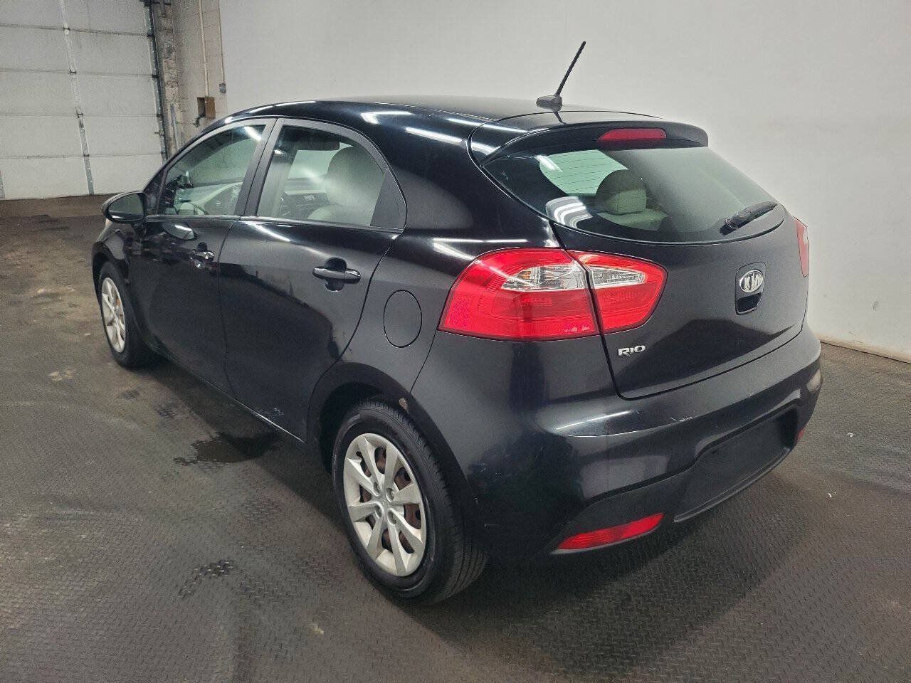 Used 2012 Kia Rio LX w/ PWR Pkg FWD image 5