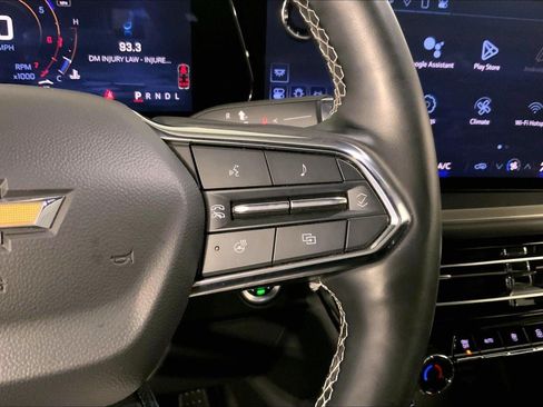 Used 2024 Chevrolet Traverse LT AWD/4WD image 19