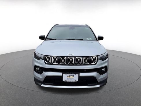 Used 2025 Jeep Compass Limited AWD/4WD image 5
