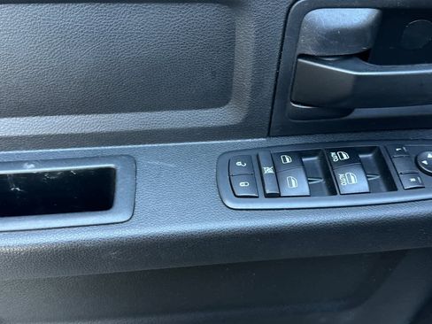 Used 2017 RAM 2500 Tradesman w/ Chrome Appearance Group image 13