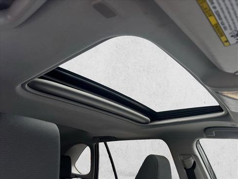 Used 2025 Toyota RAV4 XLE image 25