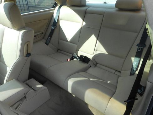 Used 2004 BMW 325Ci Coupe image 10