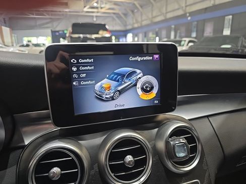 Used 2018 Mercedes-Benz C 300 Sedan image 30