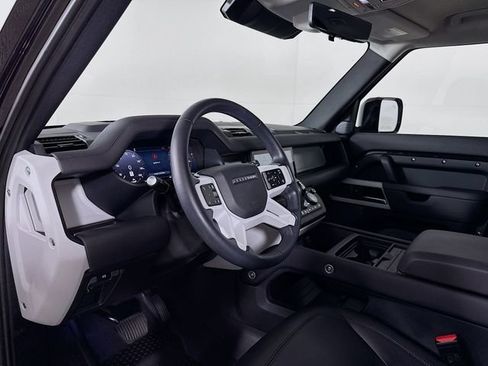 Certified 2024 Land Rover Defender 110 S AWD/4WD image 9