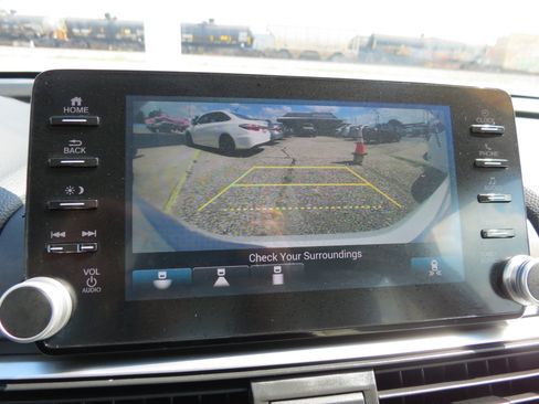 Used 2018 Honda Accord EX image 20