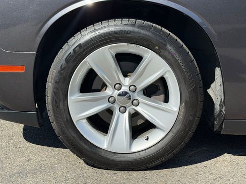 Used 2018 Dodge Challenger SXT RWD image 14