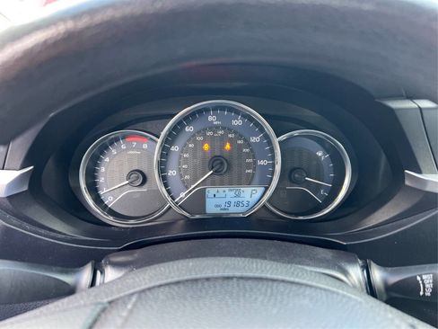 Used 2014 Toyota Corolla image 16