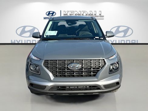 New 2026 Hyundai Venue SE image 2