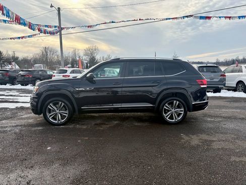 Used 2019 Volkswagen Atlas SE w/ Panoramic Sunroof Package image 2