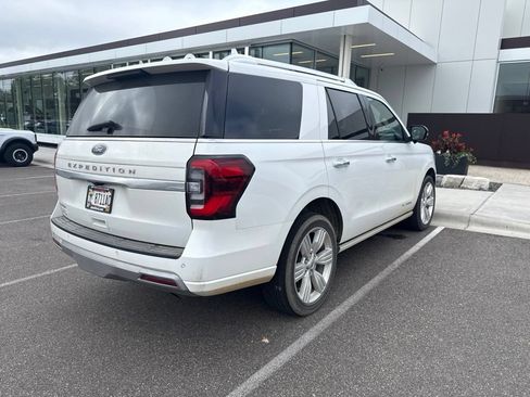 Used 2023 Ford Expedition Platinum AWD/4WD image 2