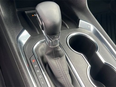 Used 2023 Chevrolet Traverse Premier w/ Redline Edition image 28