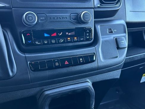 Used 2025 RAM ProMaster 3500 w/ Convenience Group image 19
