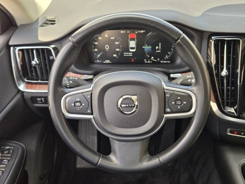 Used 2022 Volvo S60 T8 R-Design Expression w/ Premium Package AWD/4WD image 24