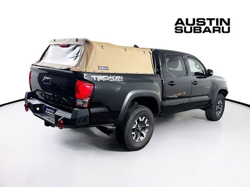 Used 2017 Toyota Tacoma TRD Off-Road w/ Tow Package (A/T) image 7