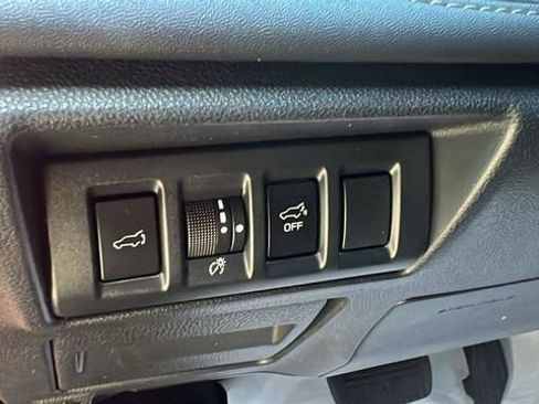 Used 2020 Subaru Outback Limited AWD/4WD image 12