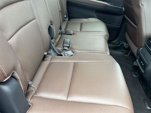Used 2024 Honda Passport EX-L image 15