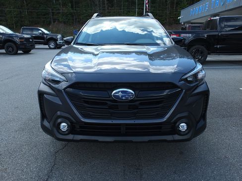 Used 2023 Subaru Outback Onyx Edition image 8