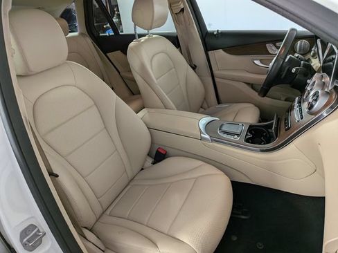 Used 2021 Mercedes-Benz GLC 300 4MATIC image 30