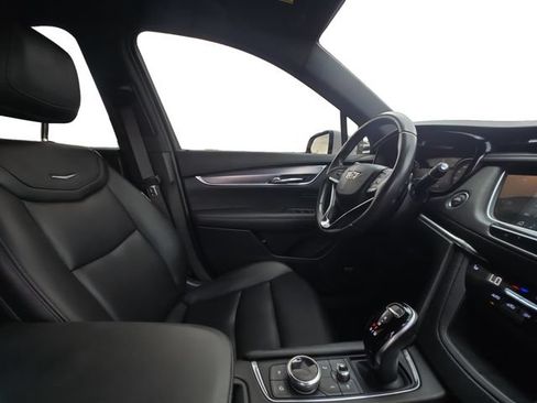 Used 2023 Cadillac XT6 Luxury AWD/4WD image 16