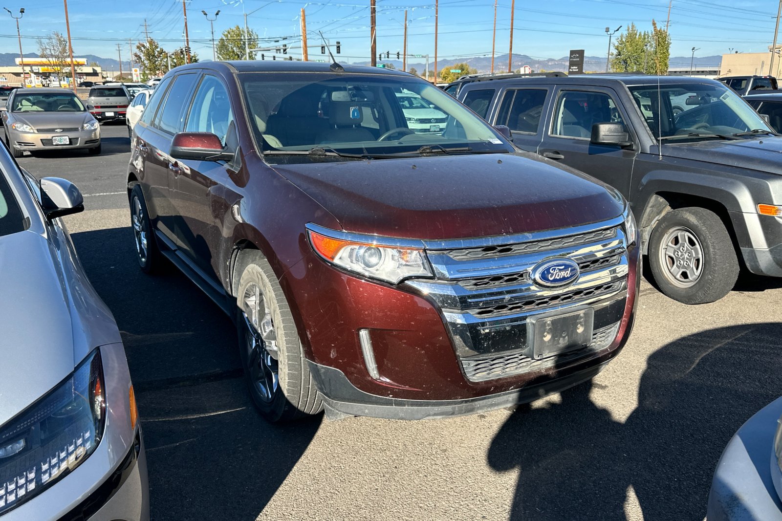Used 2012 Ford Edge SEL FWD image 2