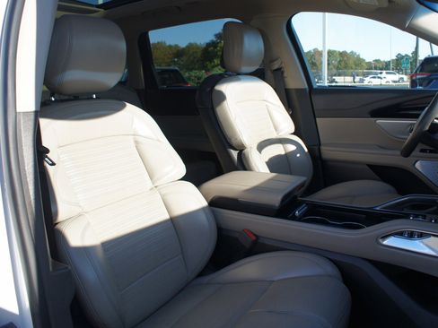 Used 2024 Lincoln Nautilus Reserve w/ Equipment Group 203A image 23