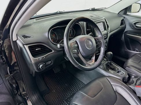 Used 2020 Jeep Cherokee Latitude Plus w/ Cold Weather Group AWD/4WD image 12