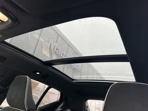 Certified 2025 Volvo XC40 B5 Plus image 27