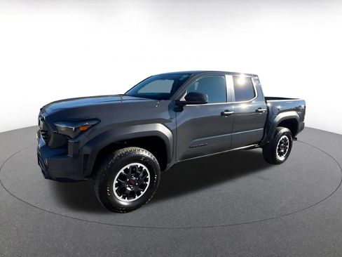 Used 2025 Toyota Tacoma TRD Off-Road image 7
