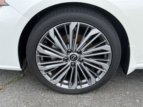 Used 2023 Nissan Altima 2.5 SL AWD/4WD image 34
