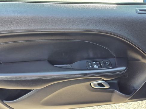 Used 2015 Dodge Challenger SXT Plus w/ Premium Sound Group image 13