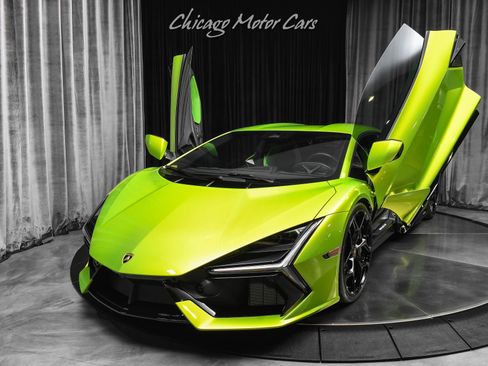 Used 2025 Lamborghini Revuelto AWD/4WD image 2
