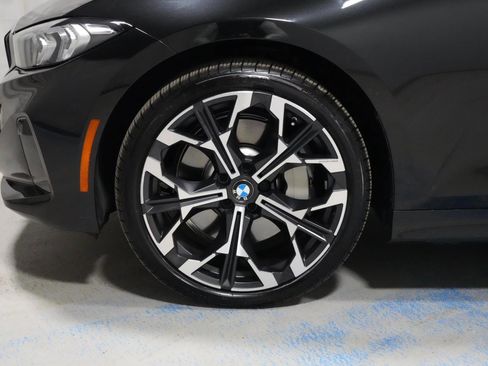 Used 2025 BMW 330i xDrive Sedan w/ Premium Package image 33