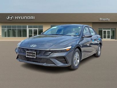 New 2026 Hyundai Elantra SE